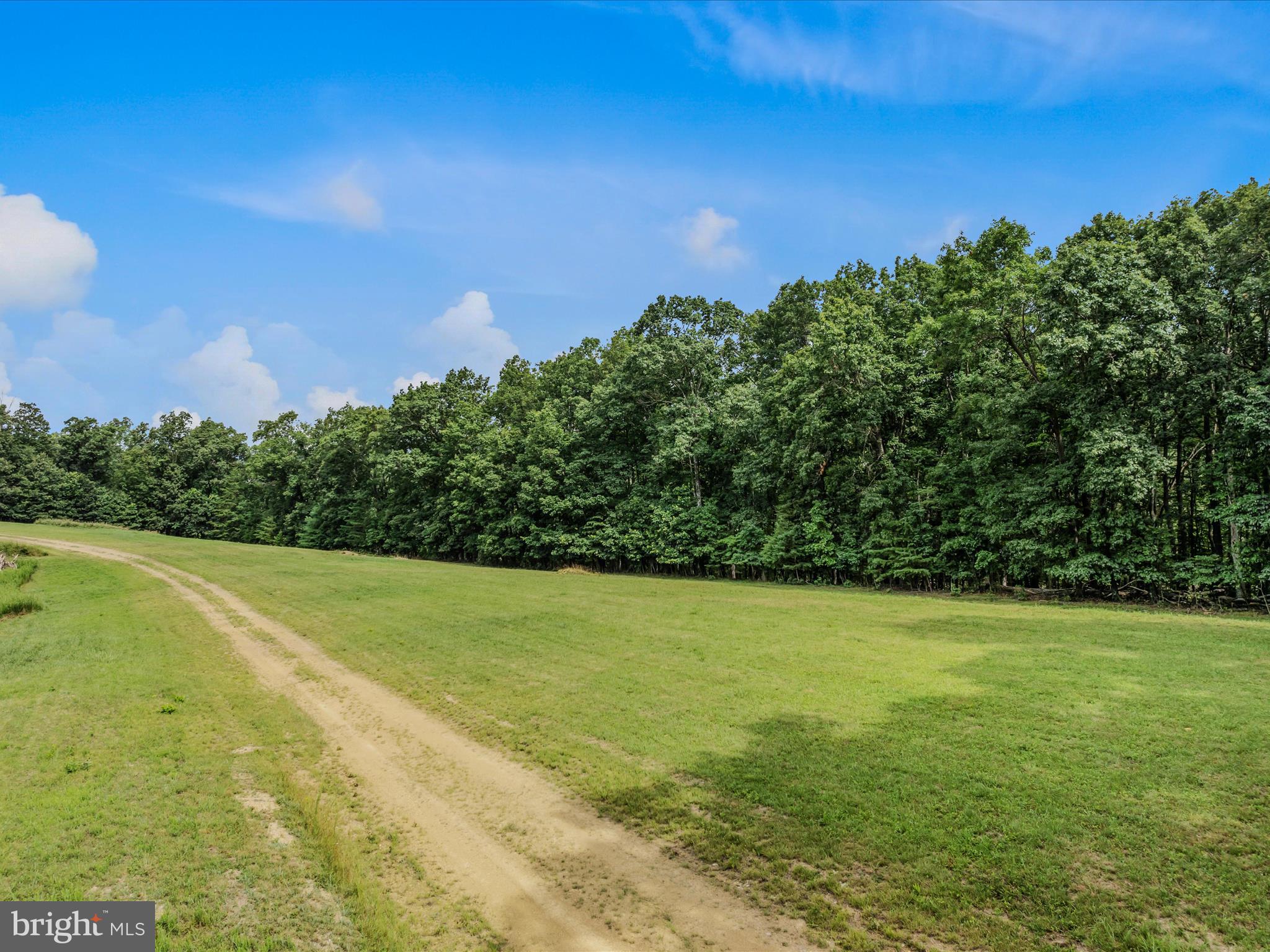 FAIRVIEW OAKS - Land