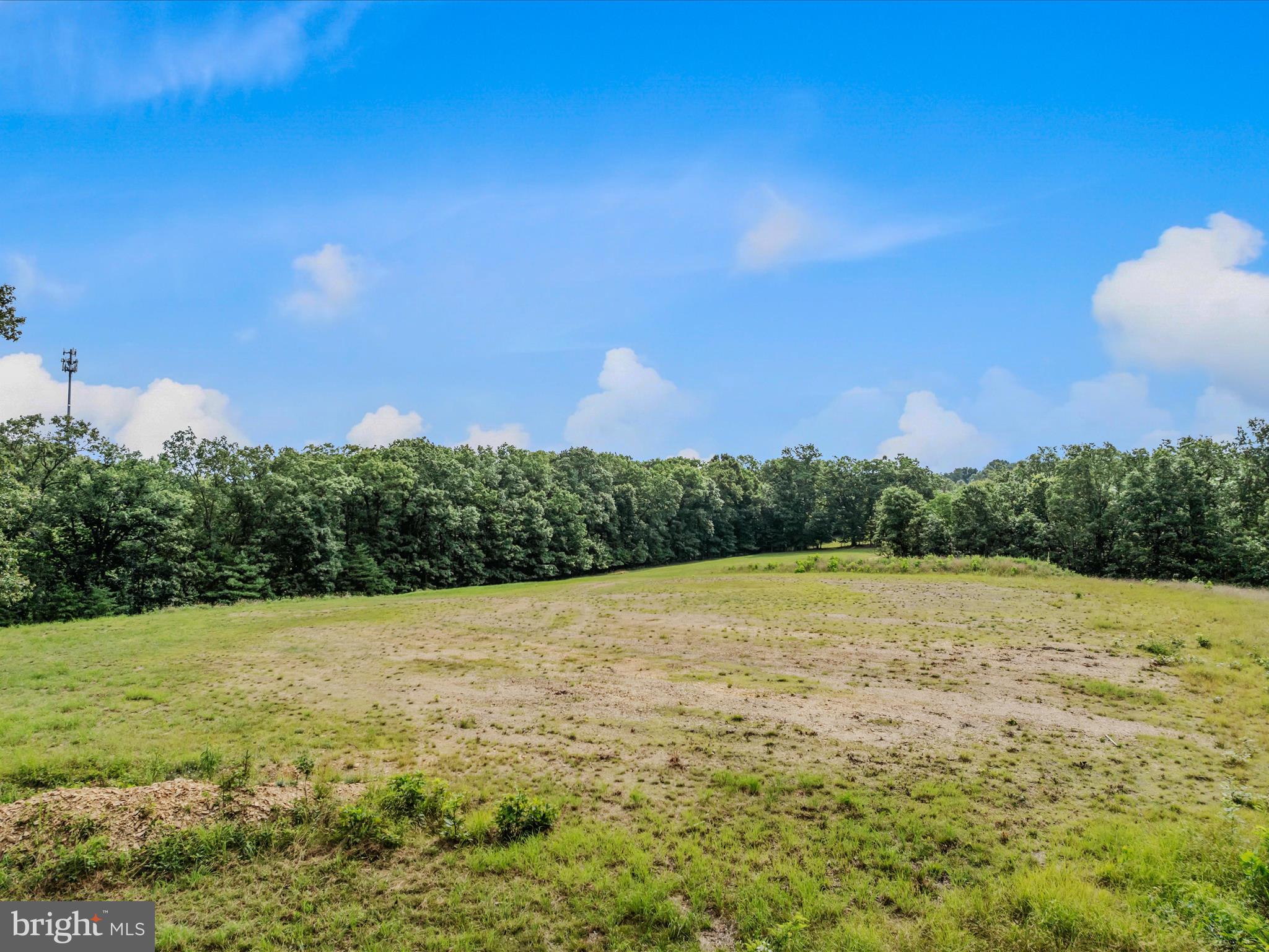 FAIRVIEW OAKS - Land