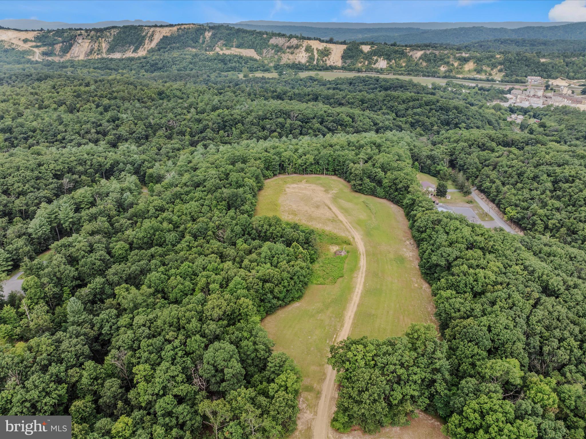 FAIRVIEW OAKS - Land