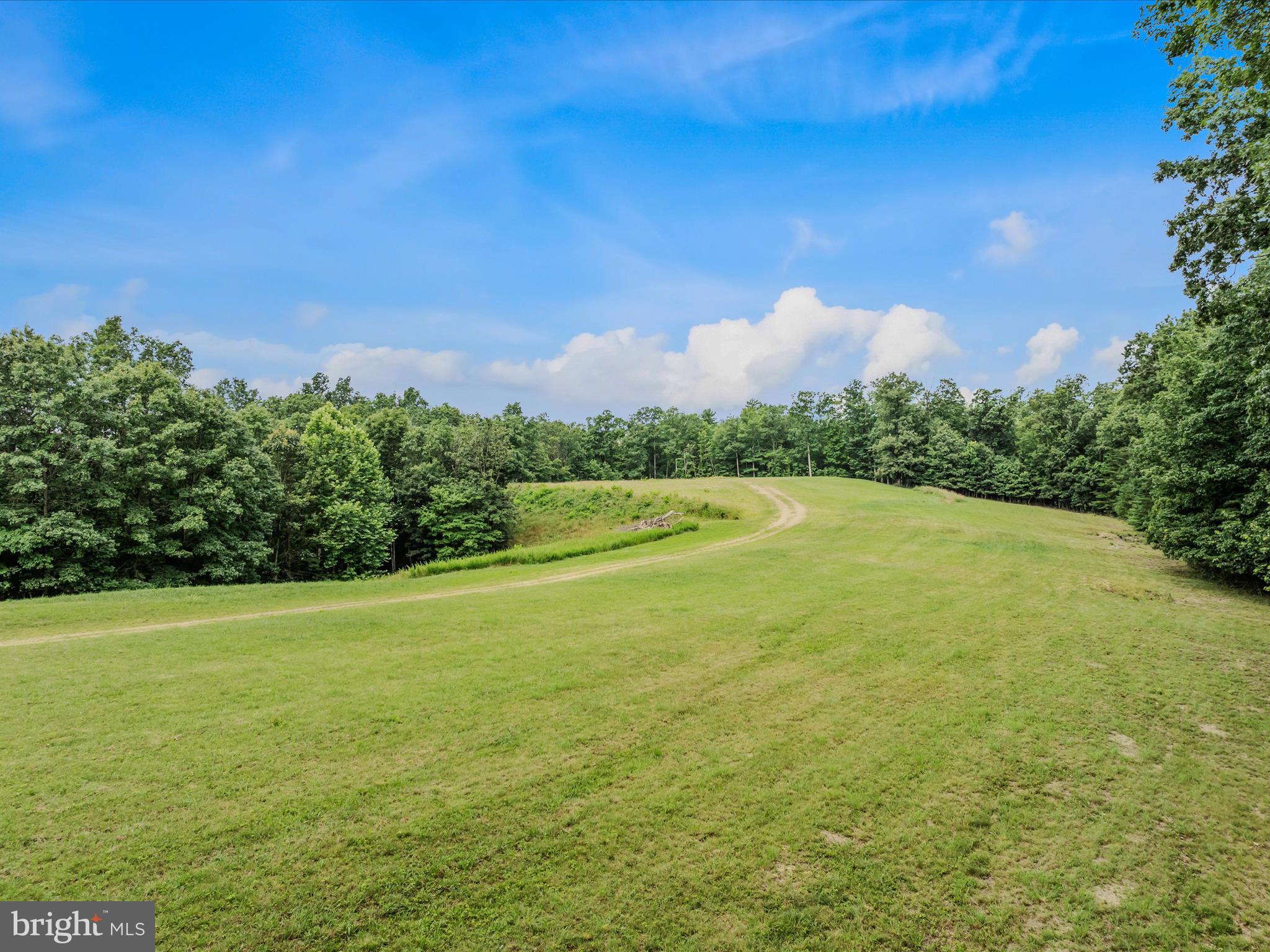 FAIRVIEW OAKS - Land