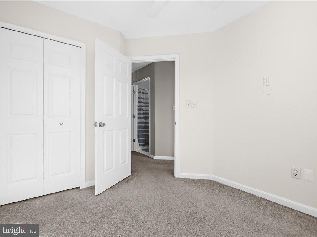 FARMINGTON VILLAGE - Residential
