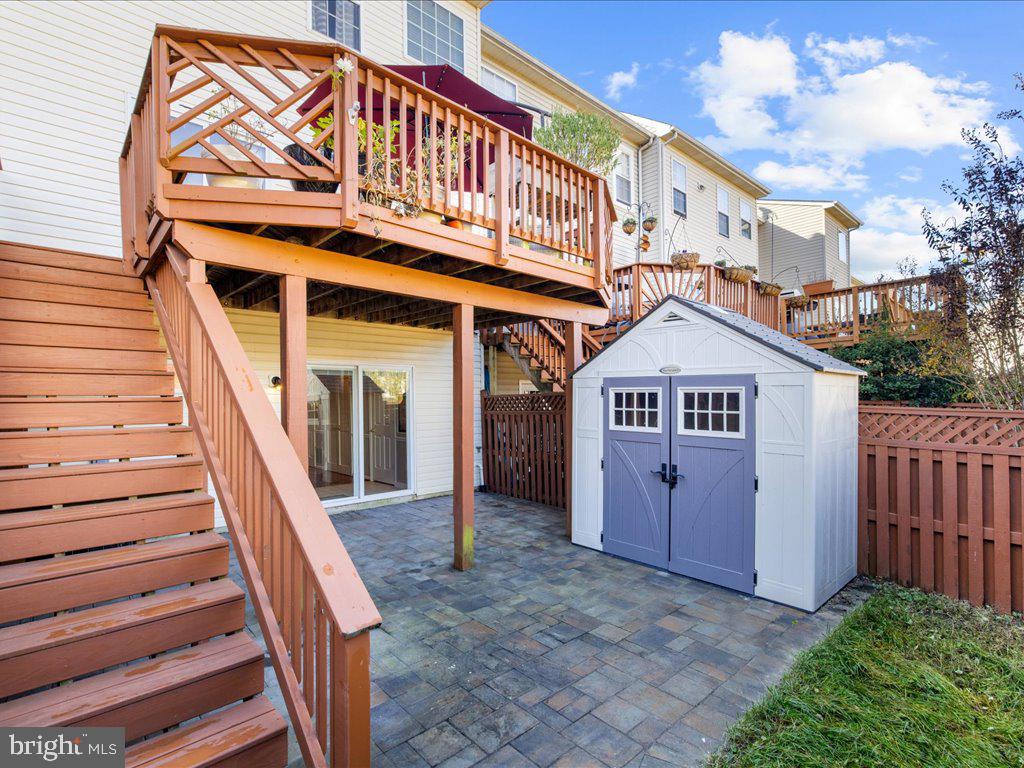FARMINGTON VILLAGE - Residential