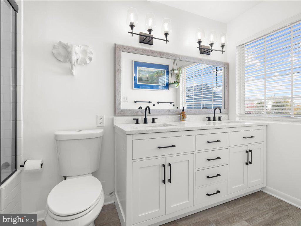 FARMINGTON VILLAGE - Residential