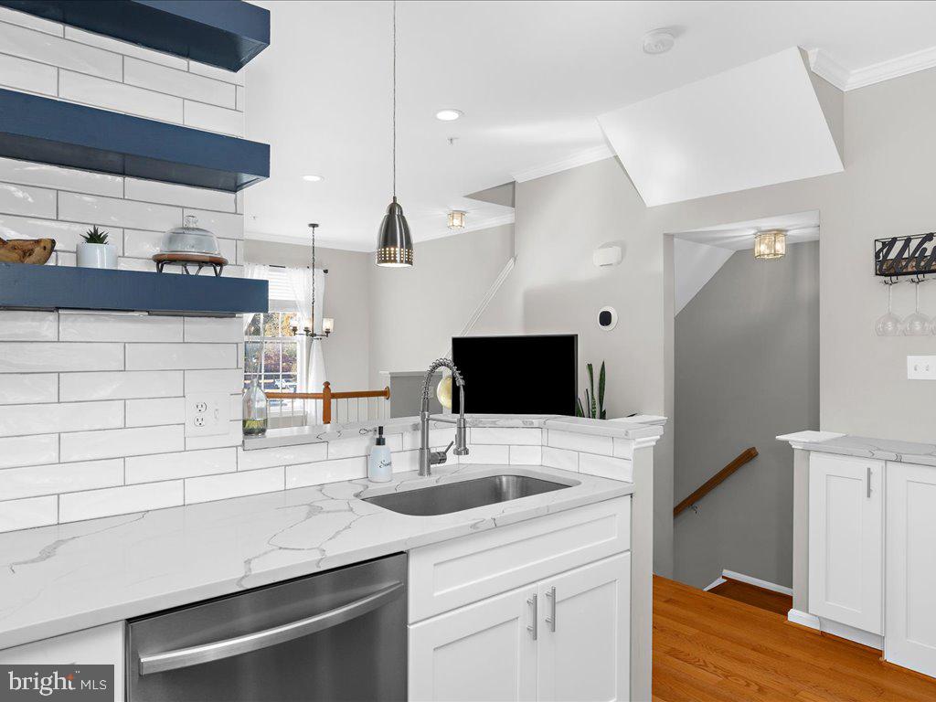 FARMINGTON VILLAGE - Residential