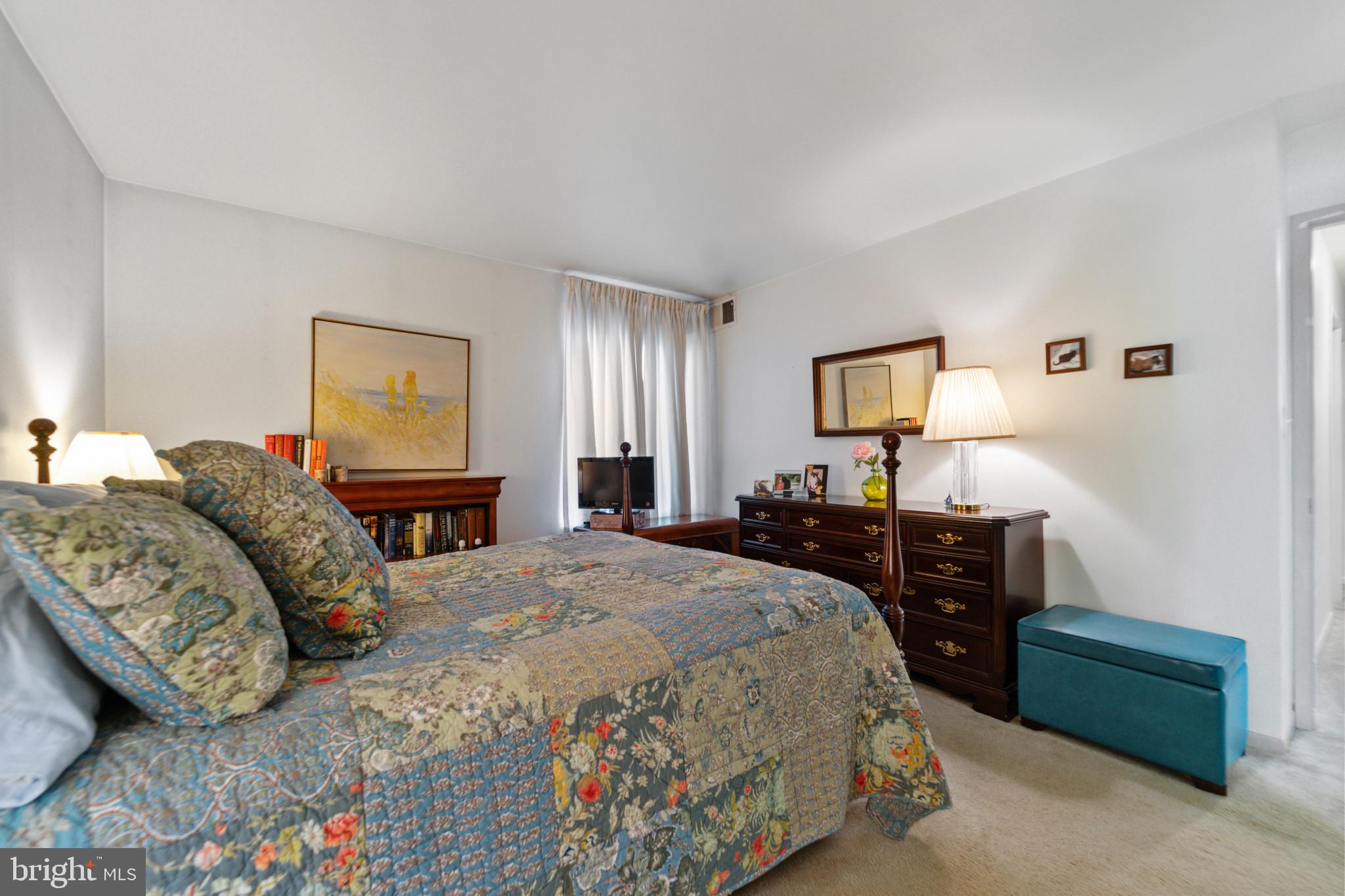 OAKLAND MILLS - Residential