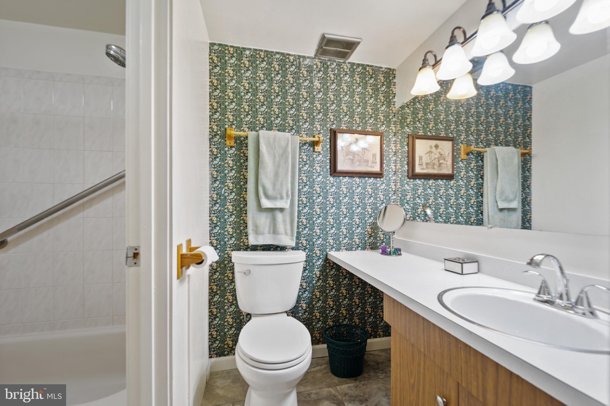 OAKLAND MILLS - Residential