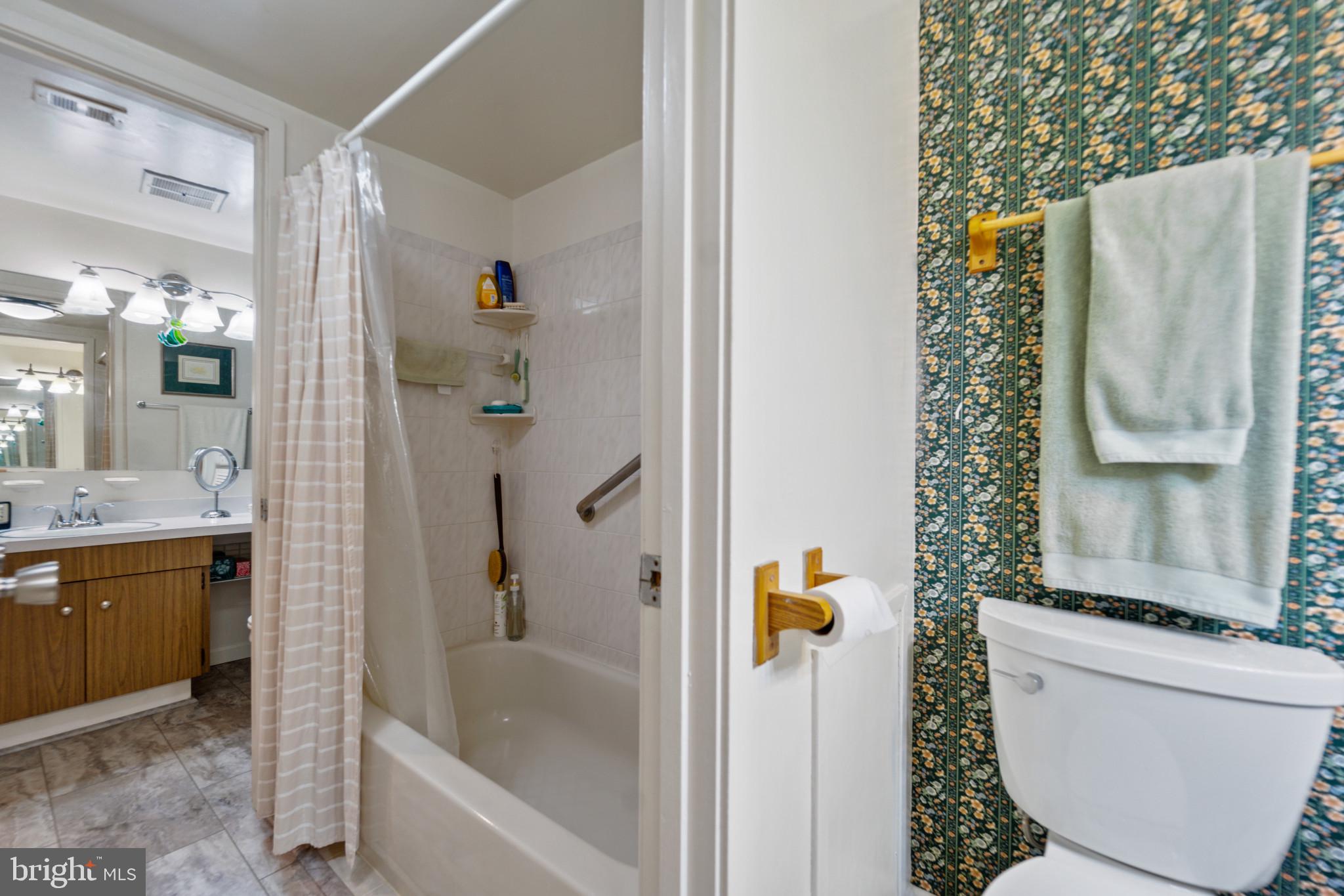 OAKLAND MILLS - Residential