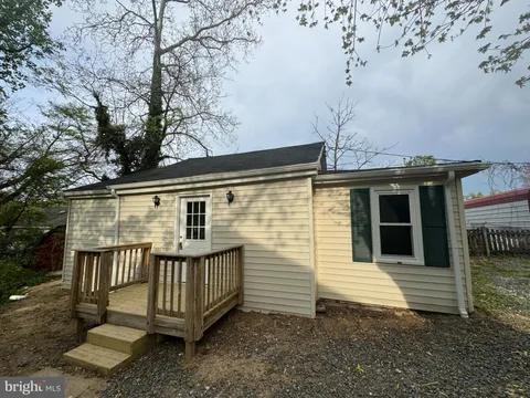 243 Cambridge Street, Fredericksburg, VA MLS: VAST2037972