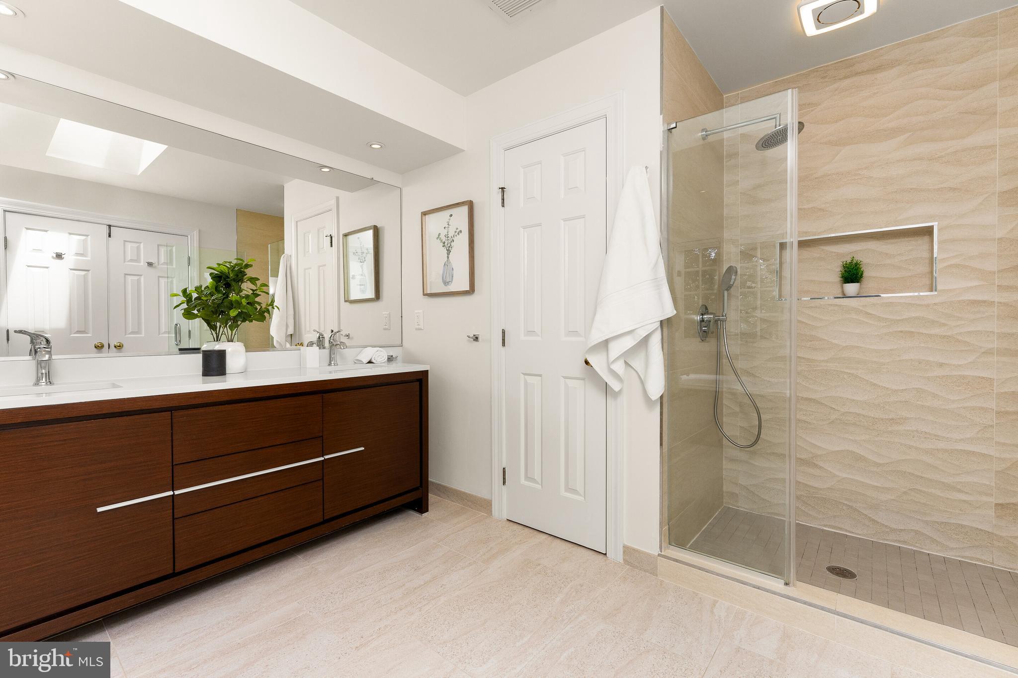 CARDINAL HILL - Residential