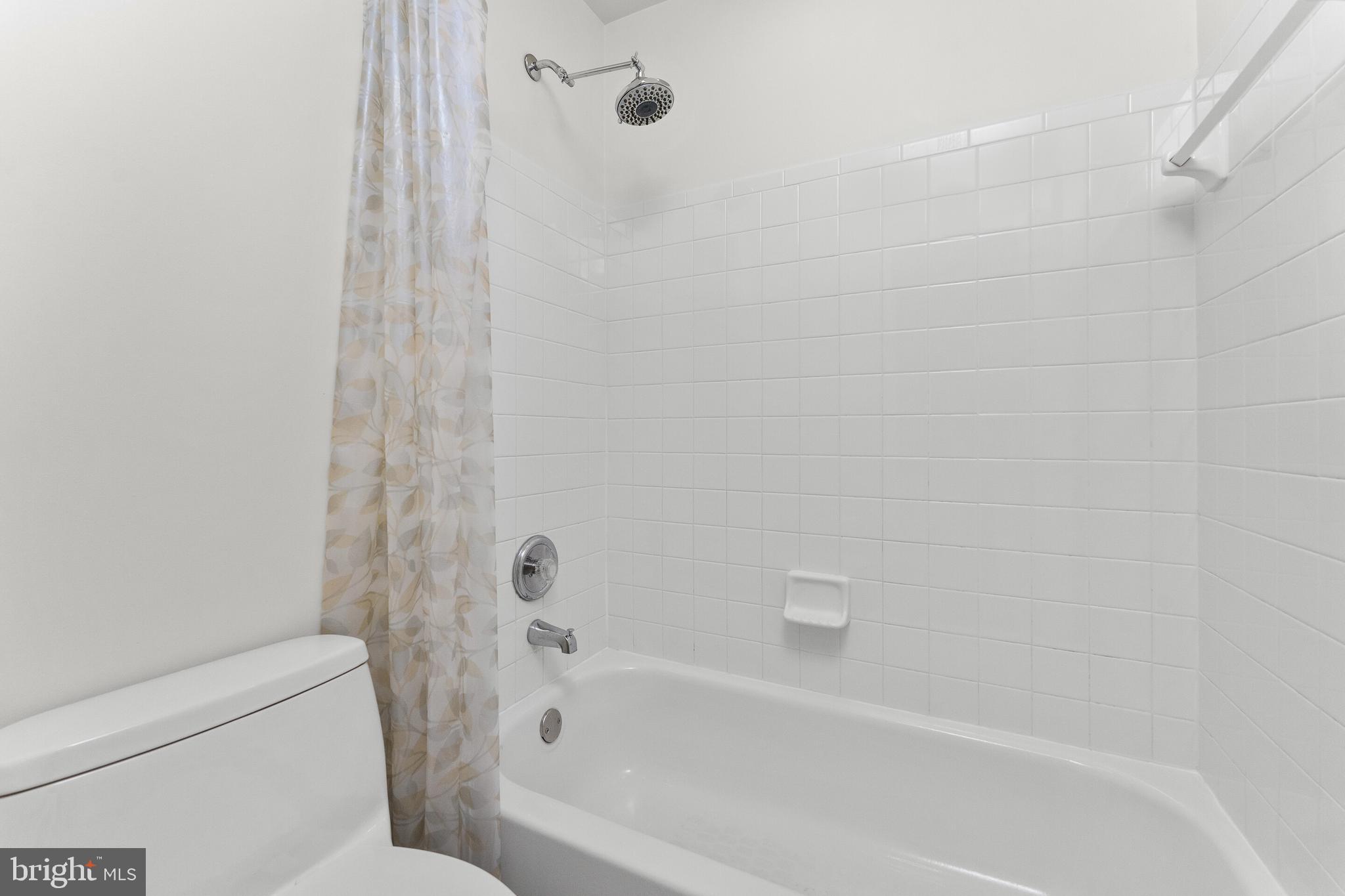 CARDINAL HILL - Residential