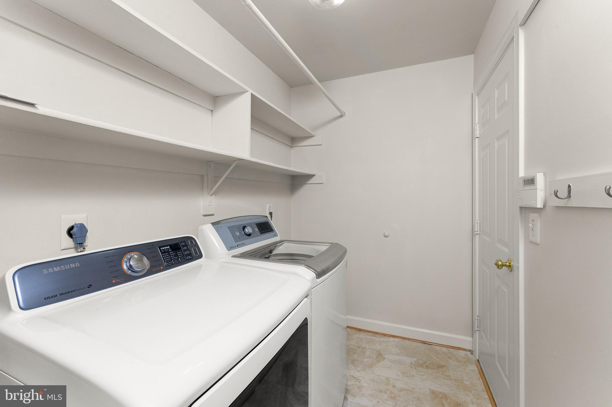 CARDINAL HILL - Residential