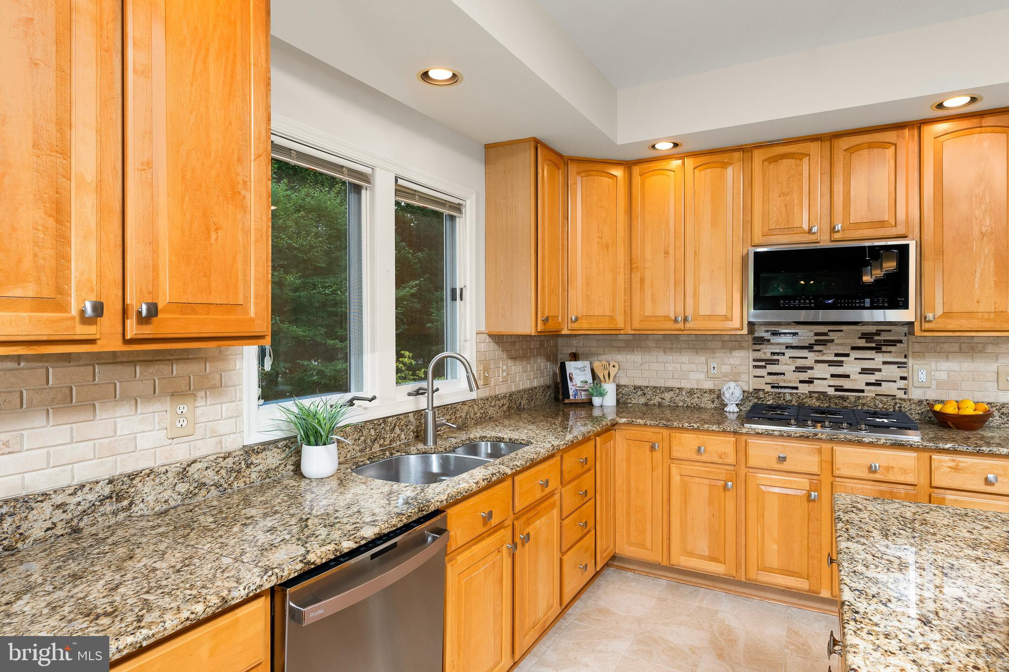 CARDINAL HILL - Residential