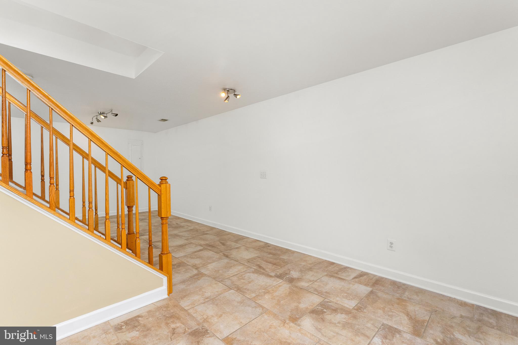 CARDINAL HILL - Residential