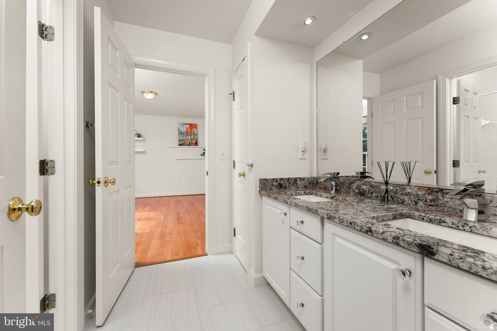 CARDINAL HILL - Residential