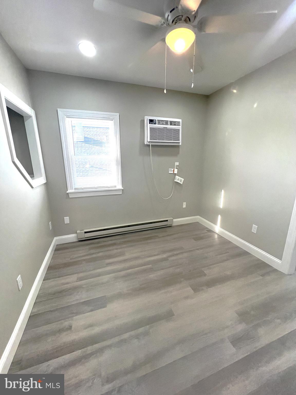 30 SPRUCE AVENUE B UPSTAIRS