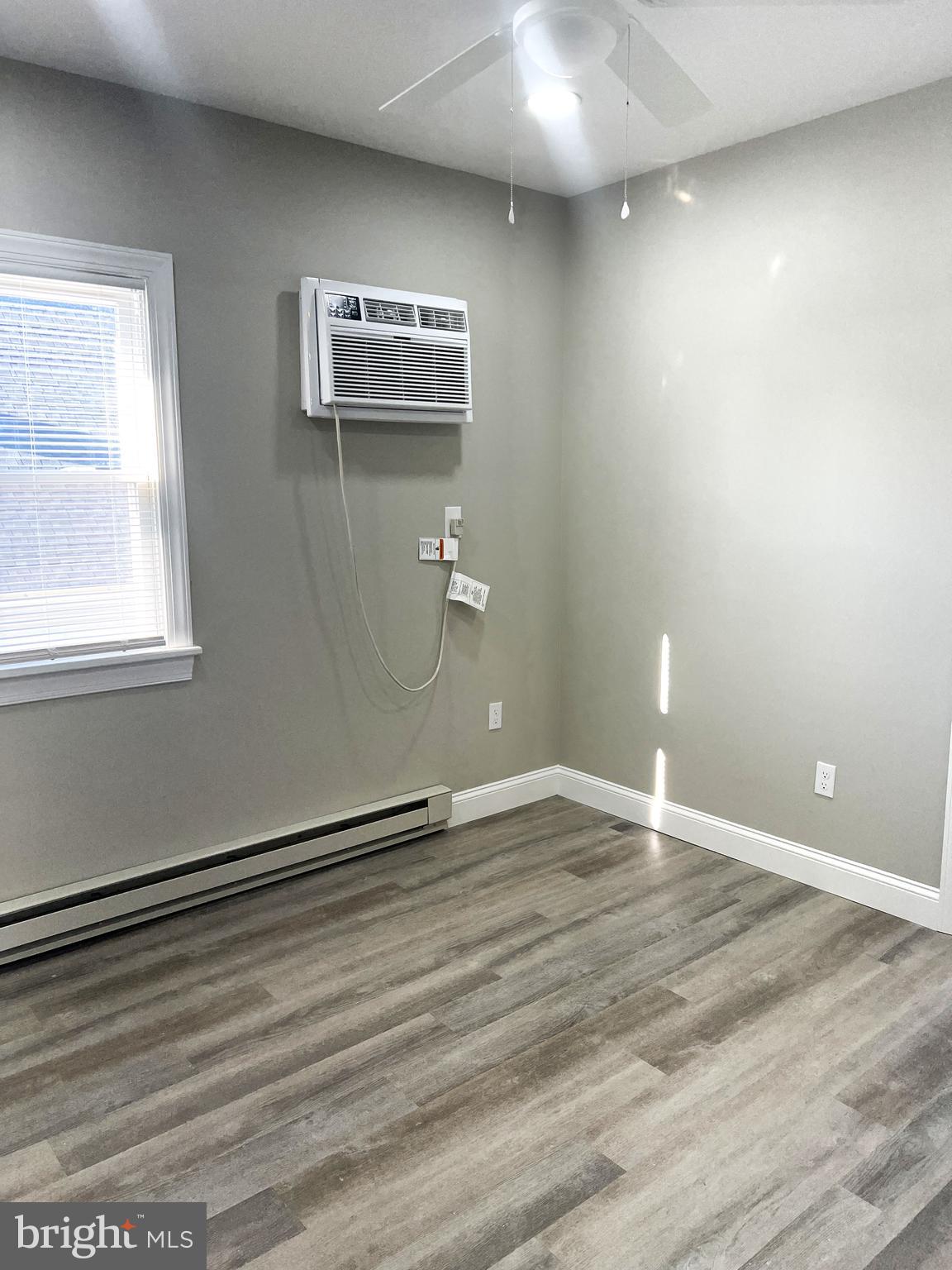 30 SPRUCE AVENUE B UPSTAIRS