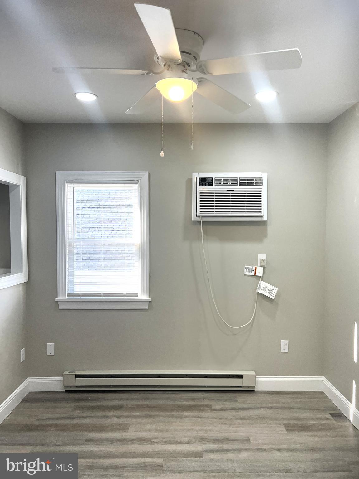 30 SPRUCE AVENUE B UPSTAIRS