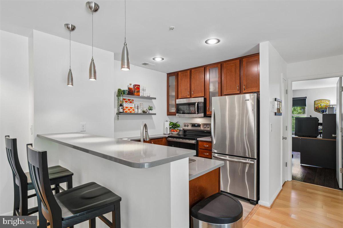 10 HEARTHSTONE COURT B
