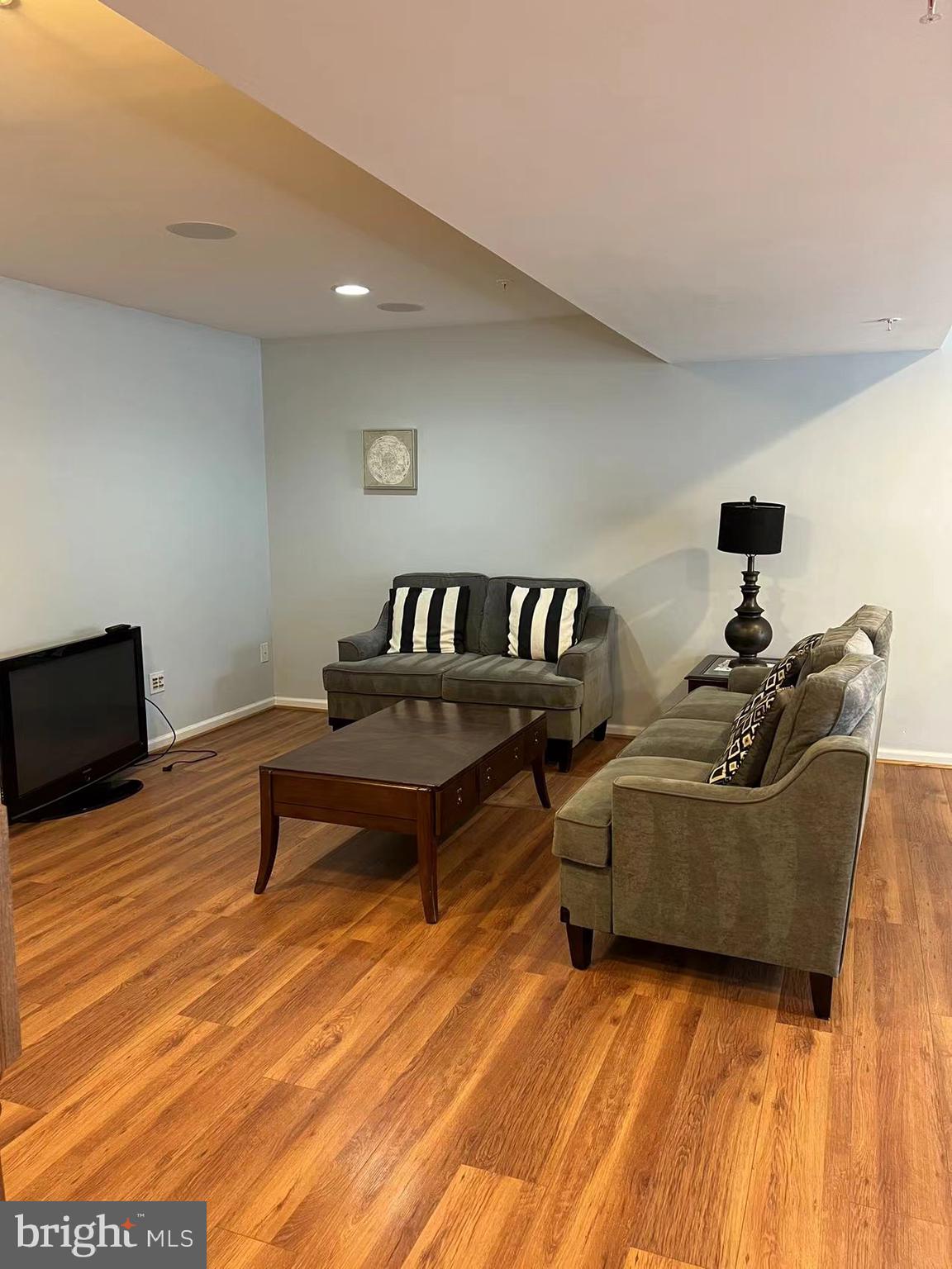 POTOMAC SHORES - Residential Lease