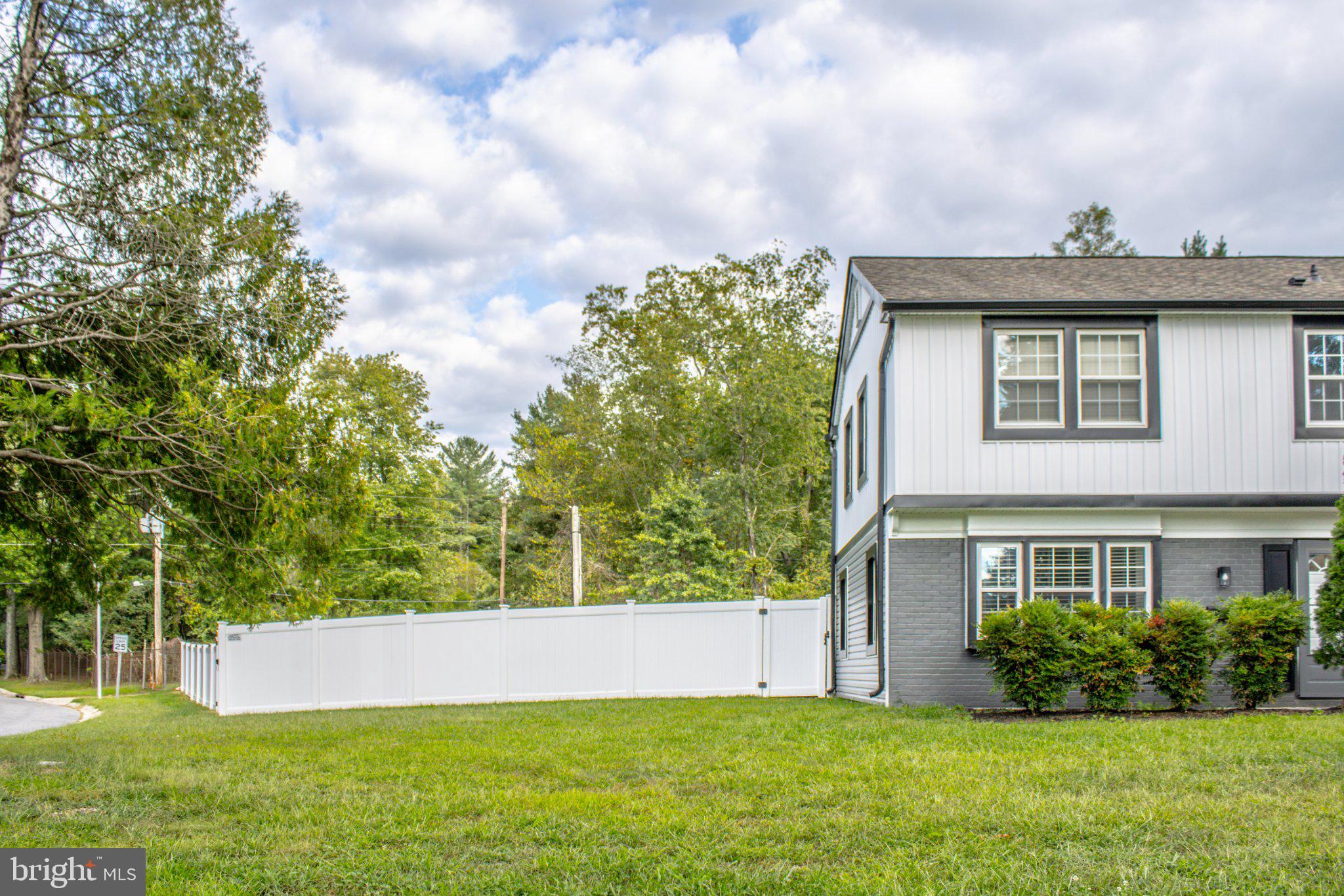 3207 SUPERIOR LANE