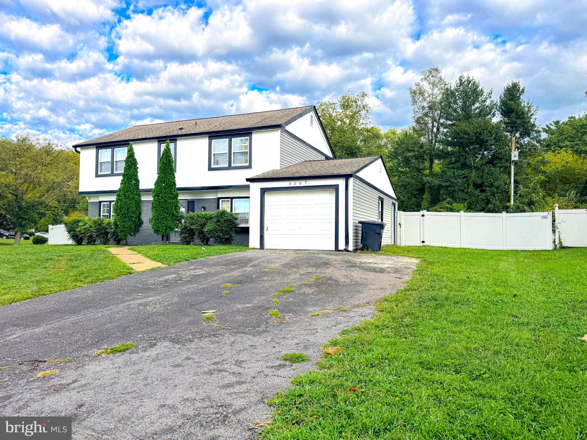 3207 SUPERIOR LANE