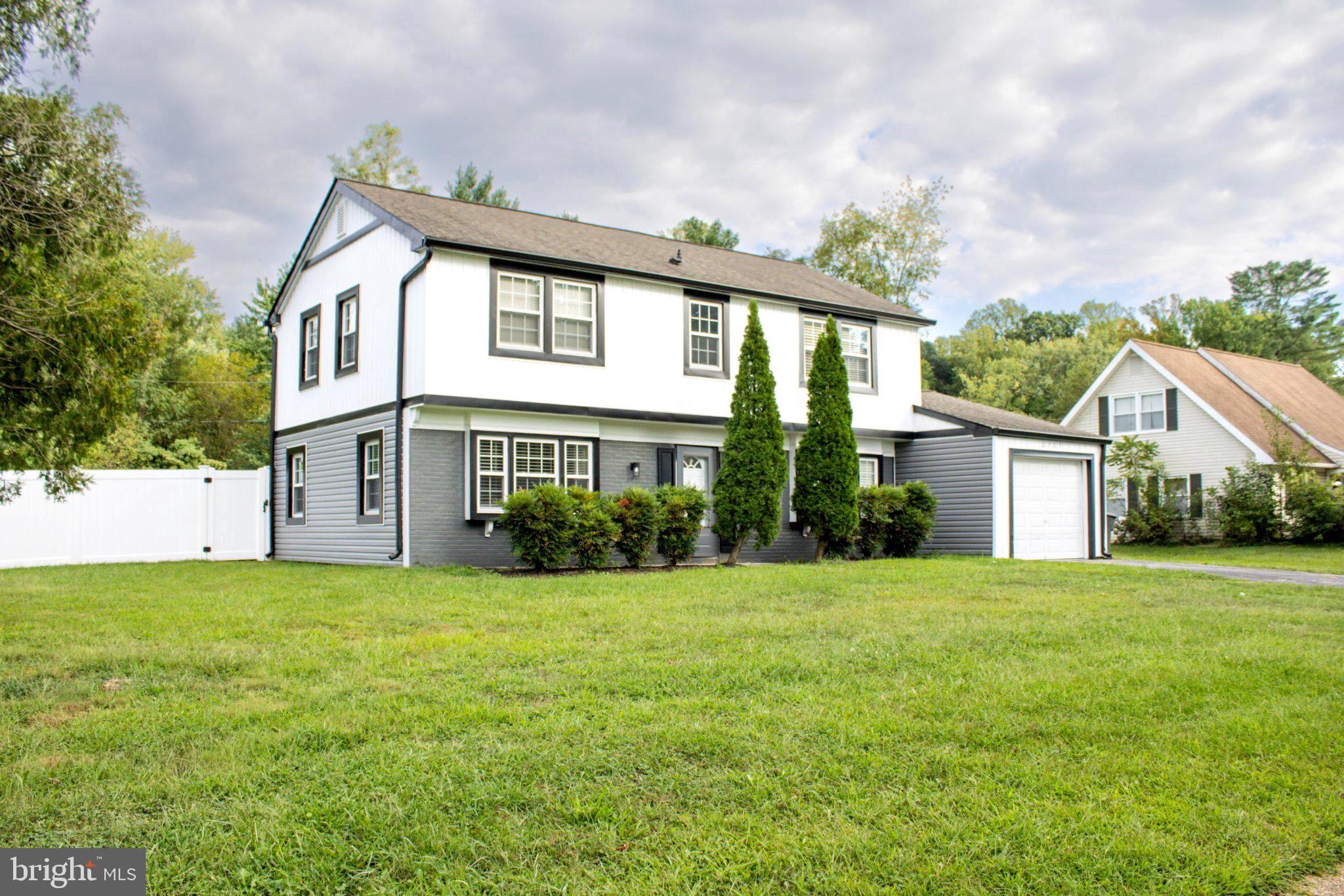 3207 SUPERIOR LANE
