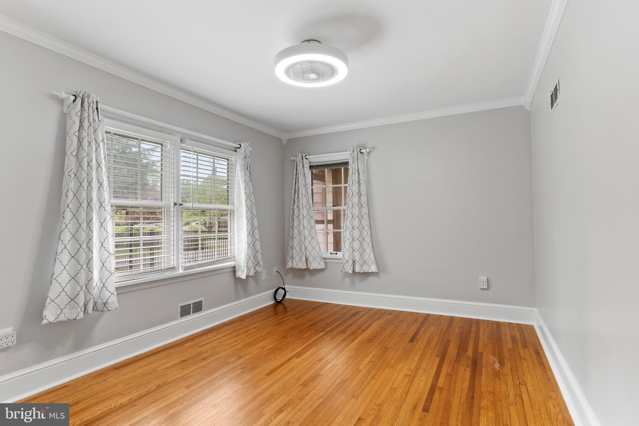 OAKWOOD PARK - Residential