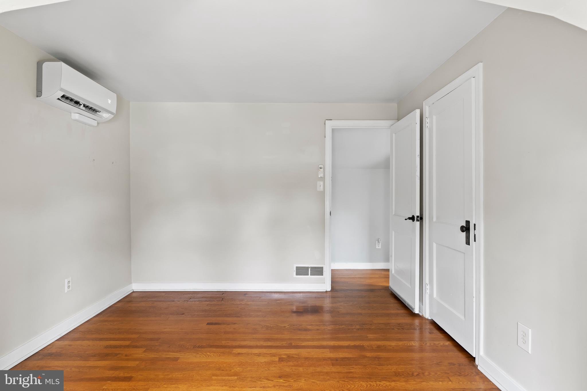 OAKWOOD PARK - Residential