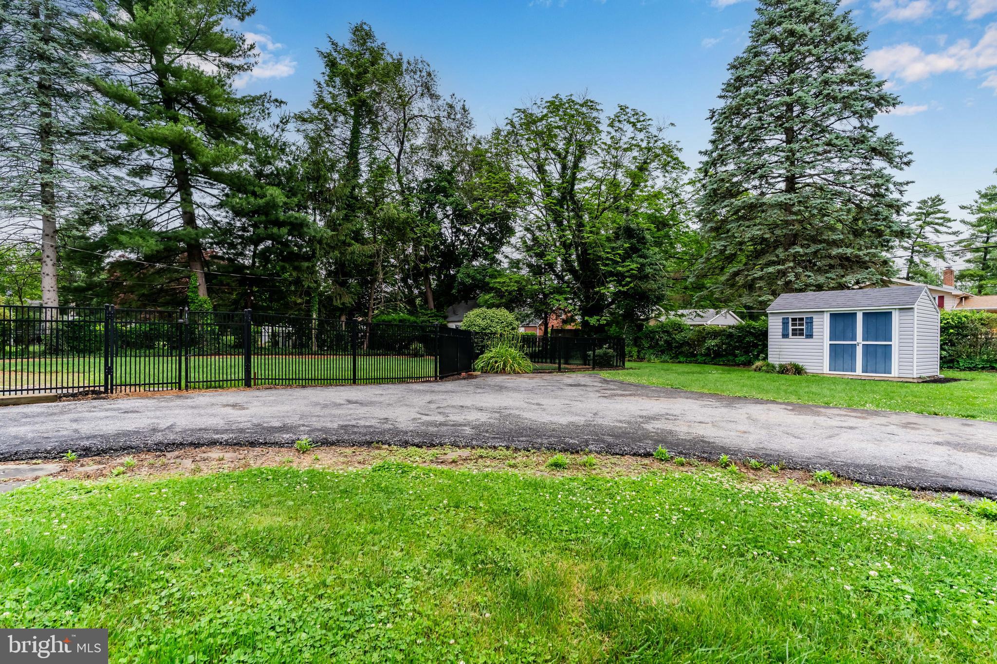 OAKWOOD PARK - Residential