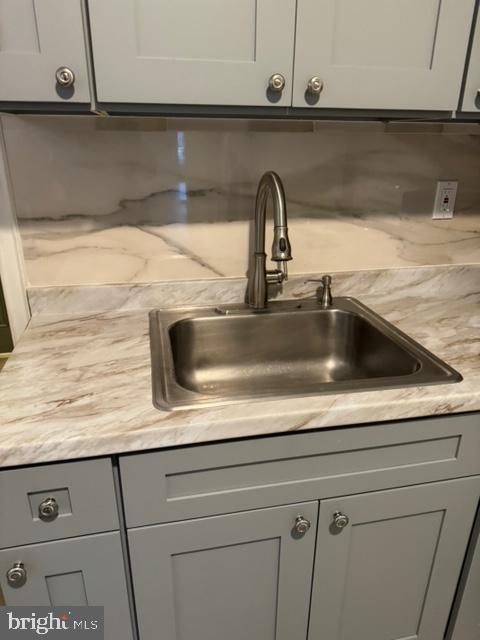 KENSINGTON - Residential