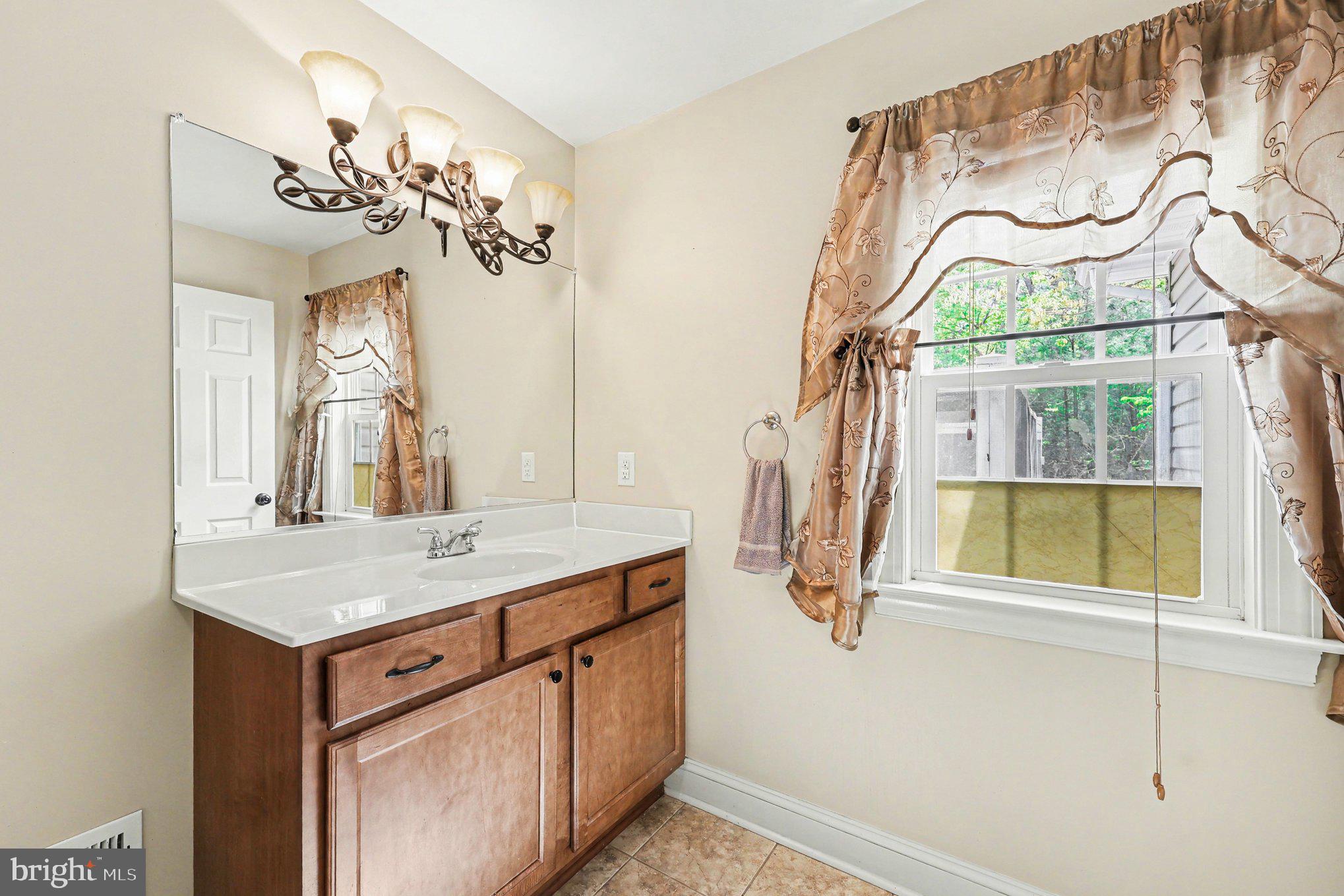 WINCHESTER - Residential