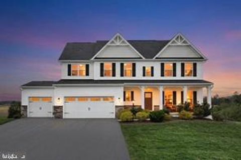 12 ERVIN DRIVE SHREWSBURY PA 17361