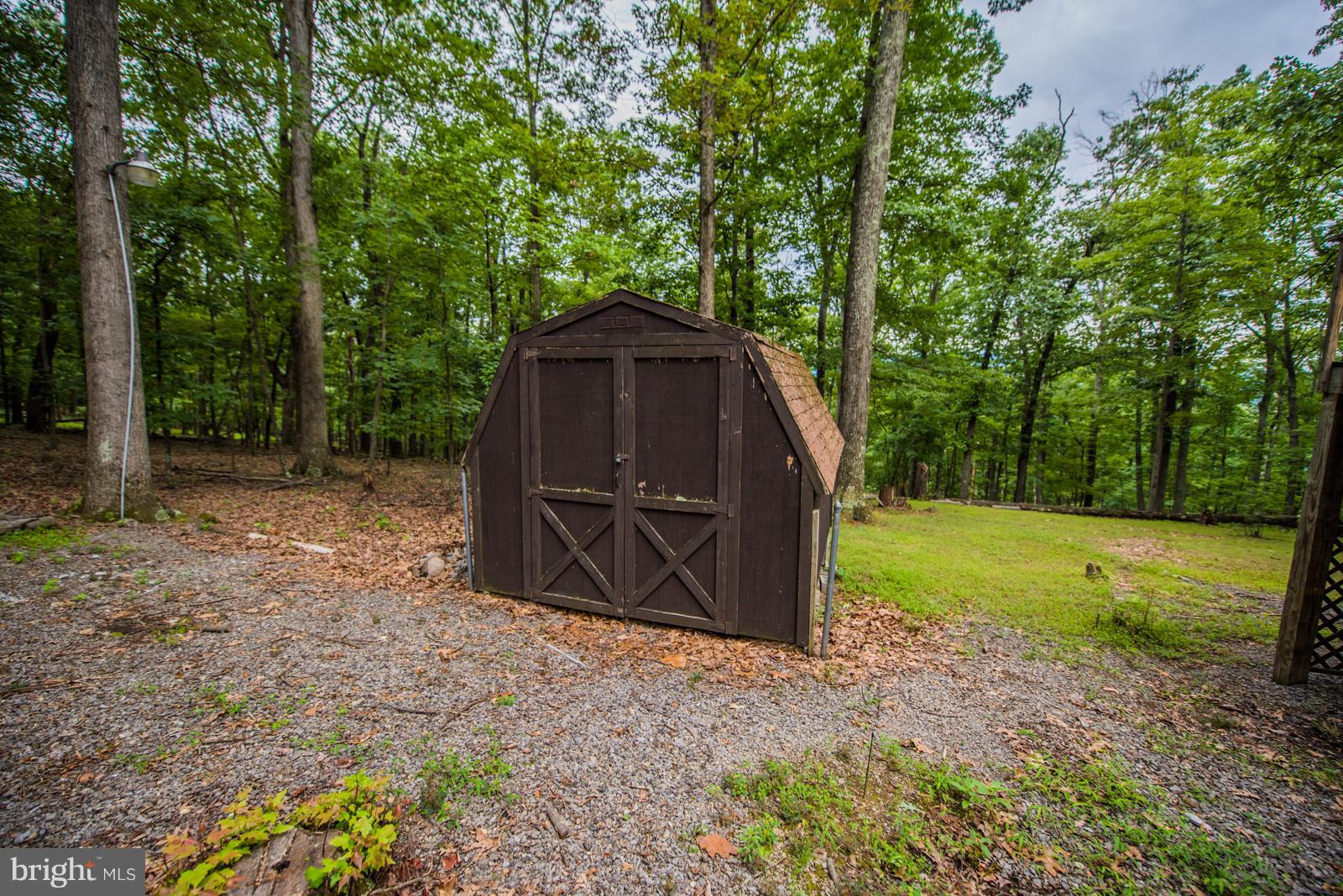 ROUSE MOUNTAIN - Residential