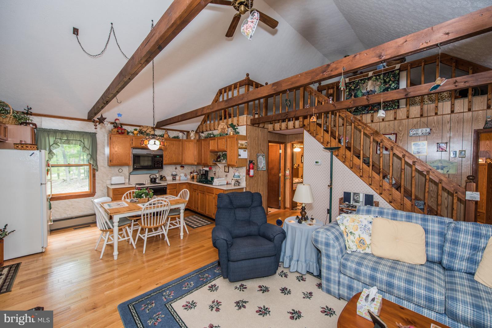 ROUSE MOUNTAIN - Residential