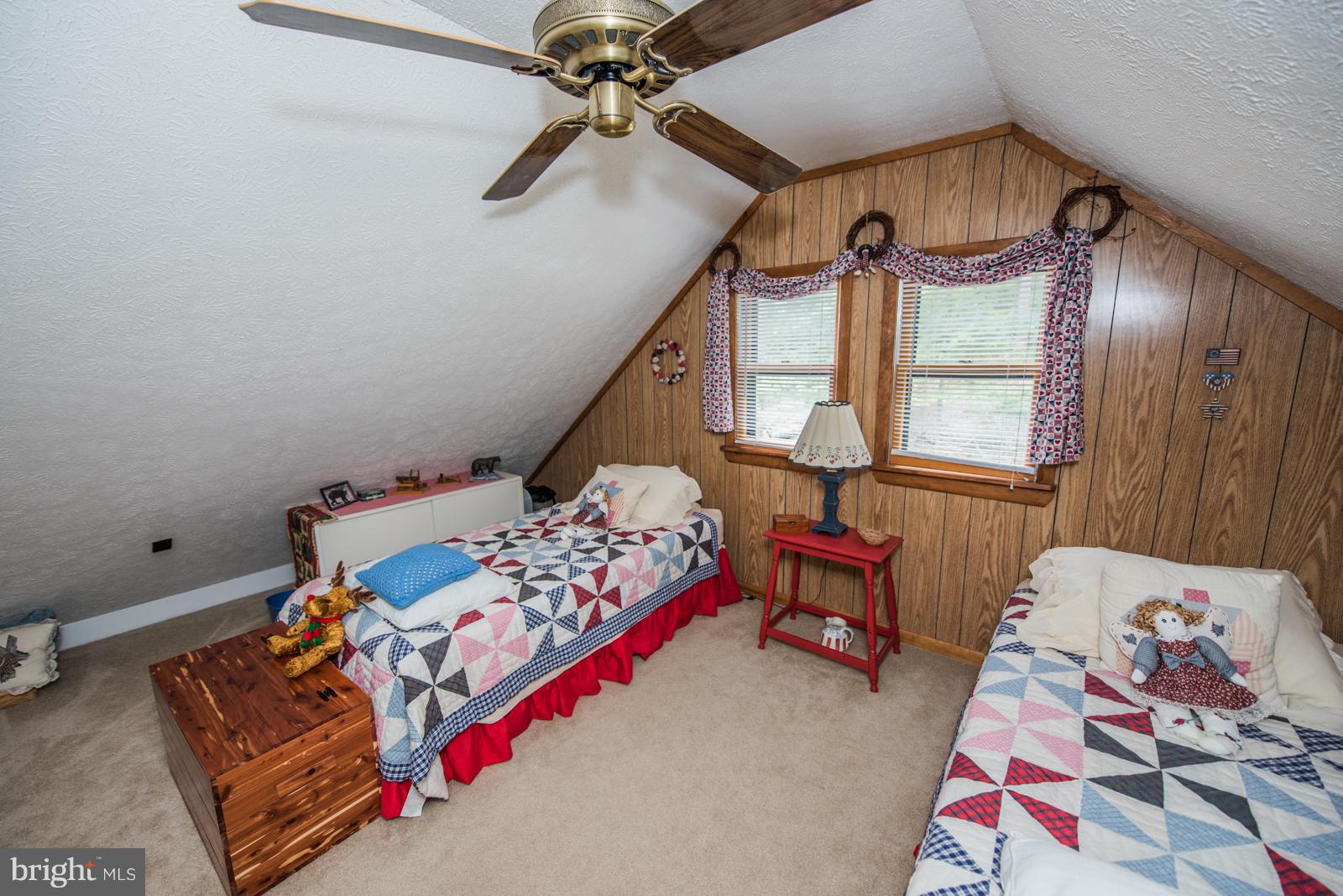 ROUSE MOUNTAIN - Residential