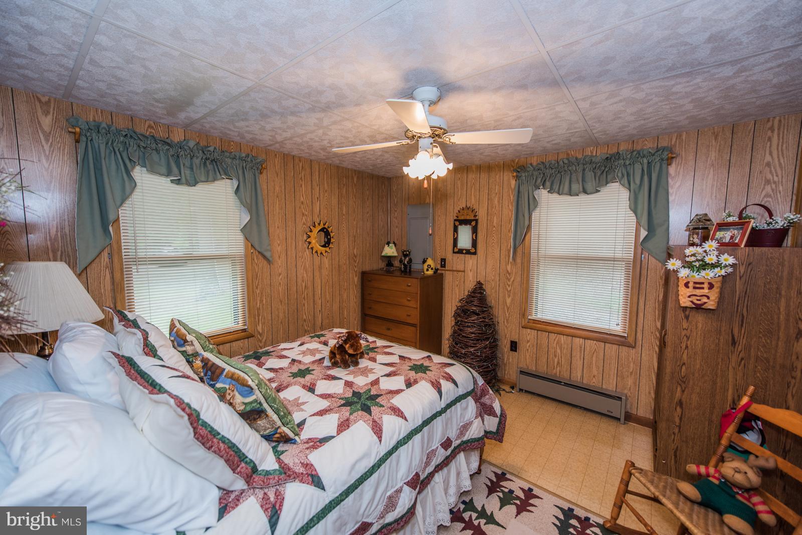 ROUSE MOUNTAIN - Residential