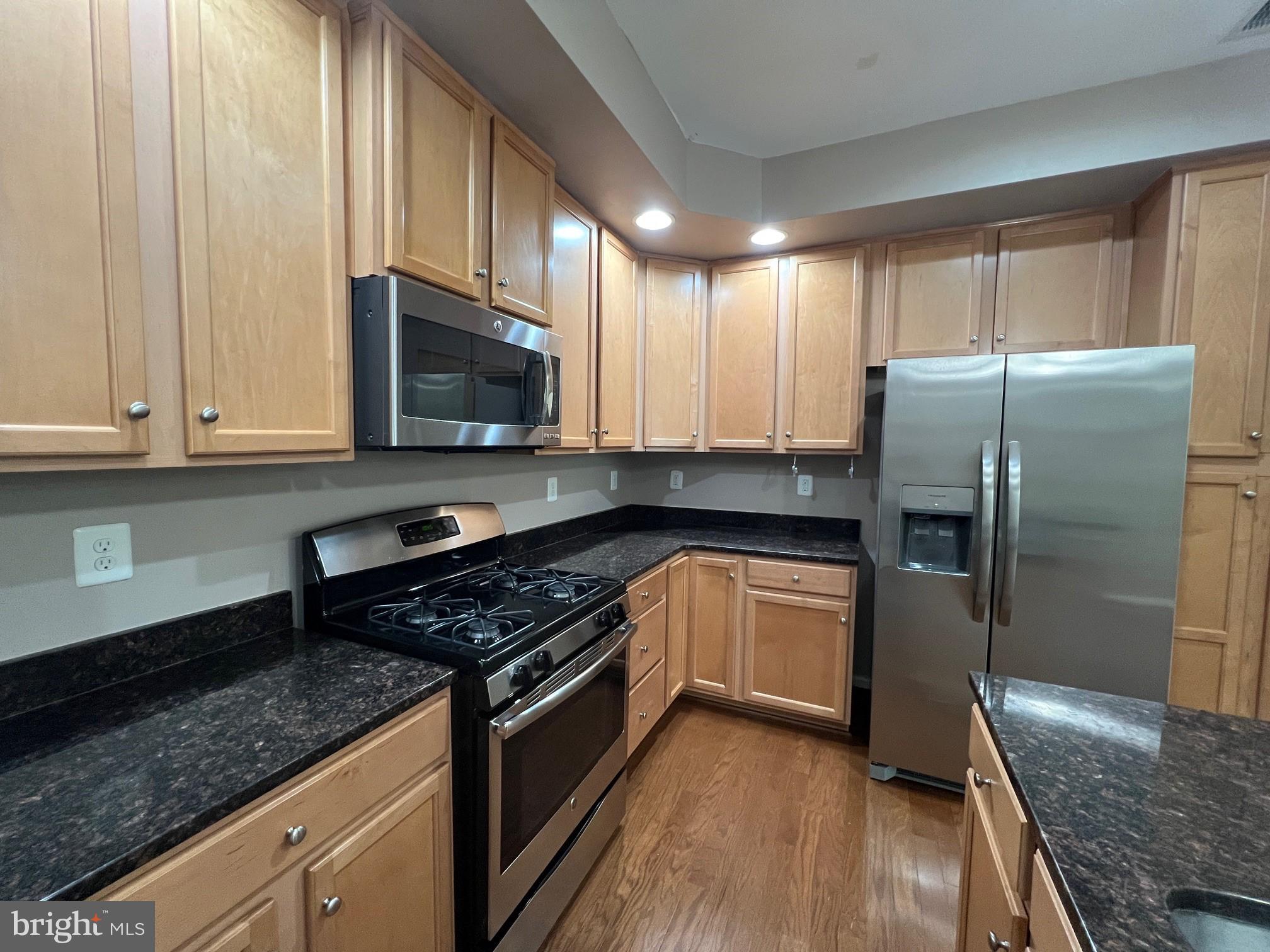 LINTON AT BALLENGER - Residential Lease