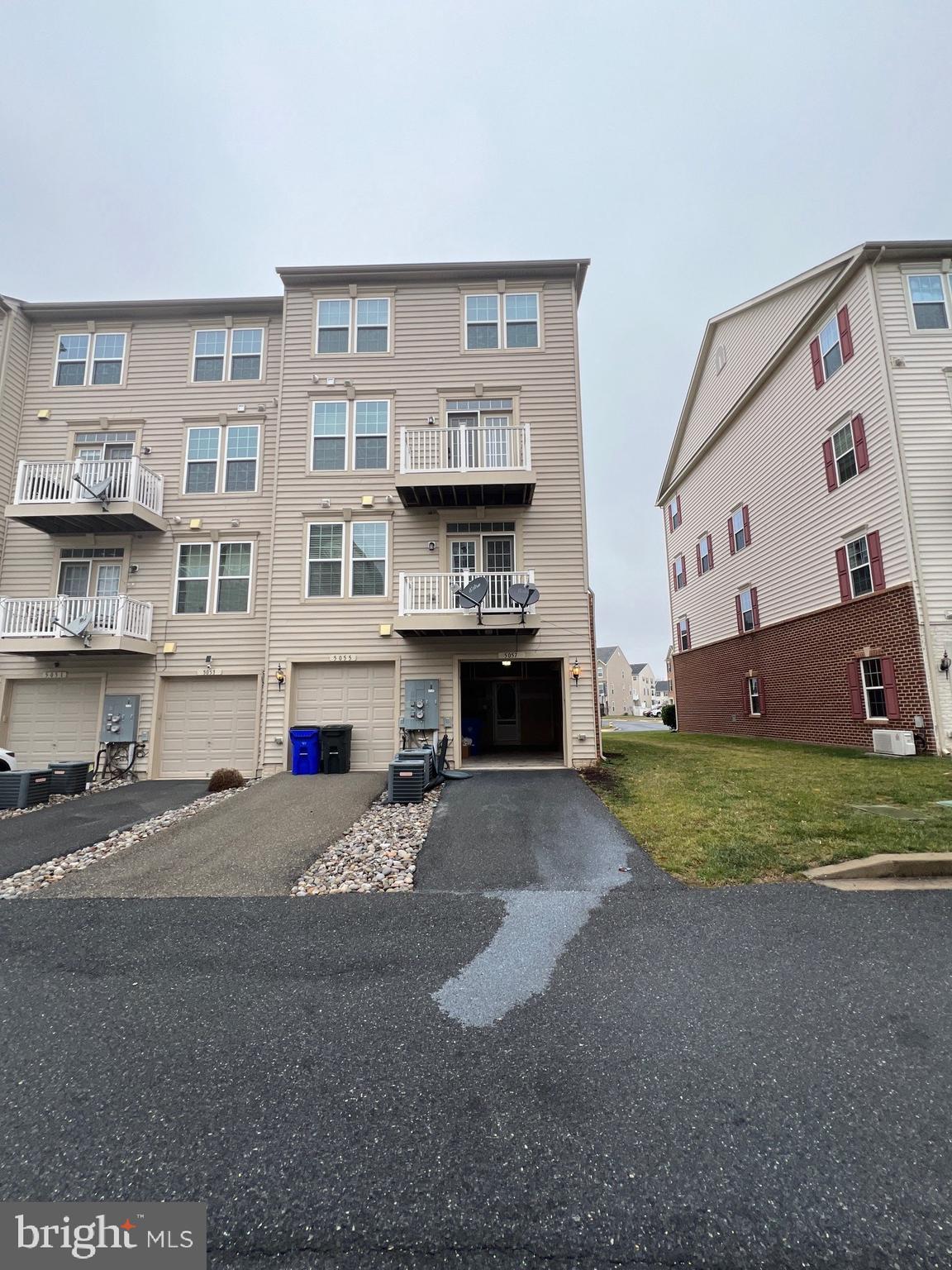 LINTON AT BALLENGER - Residential Lease