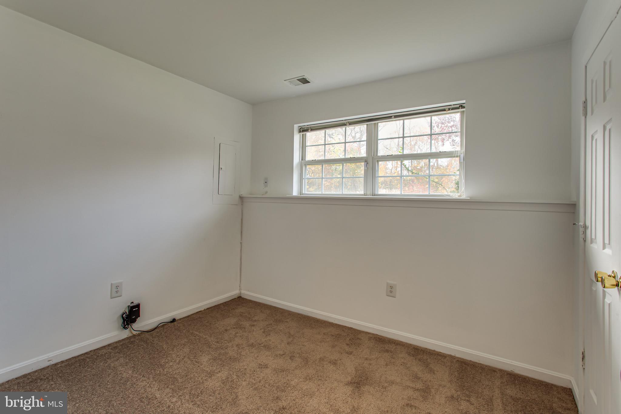 ASPEN WOODS - Residential