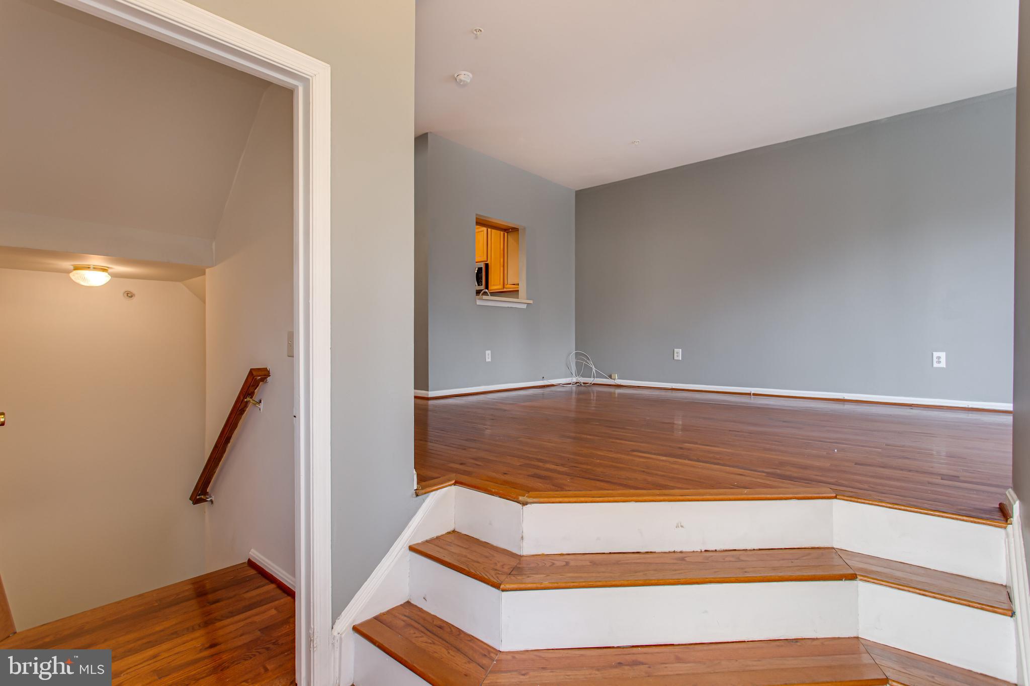 ASPEN WOODS - Residential