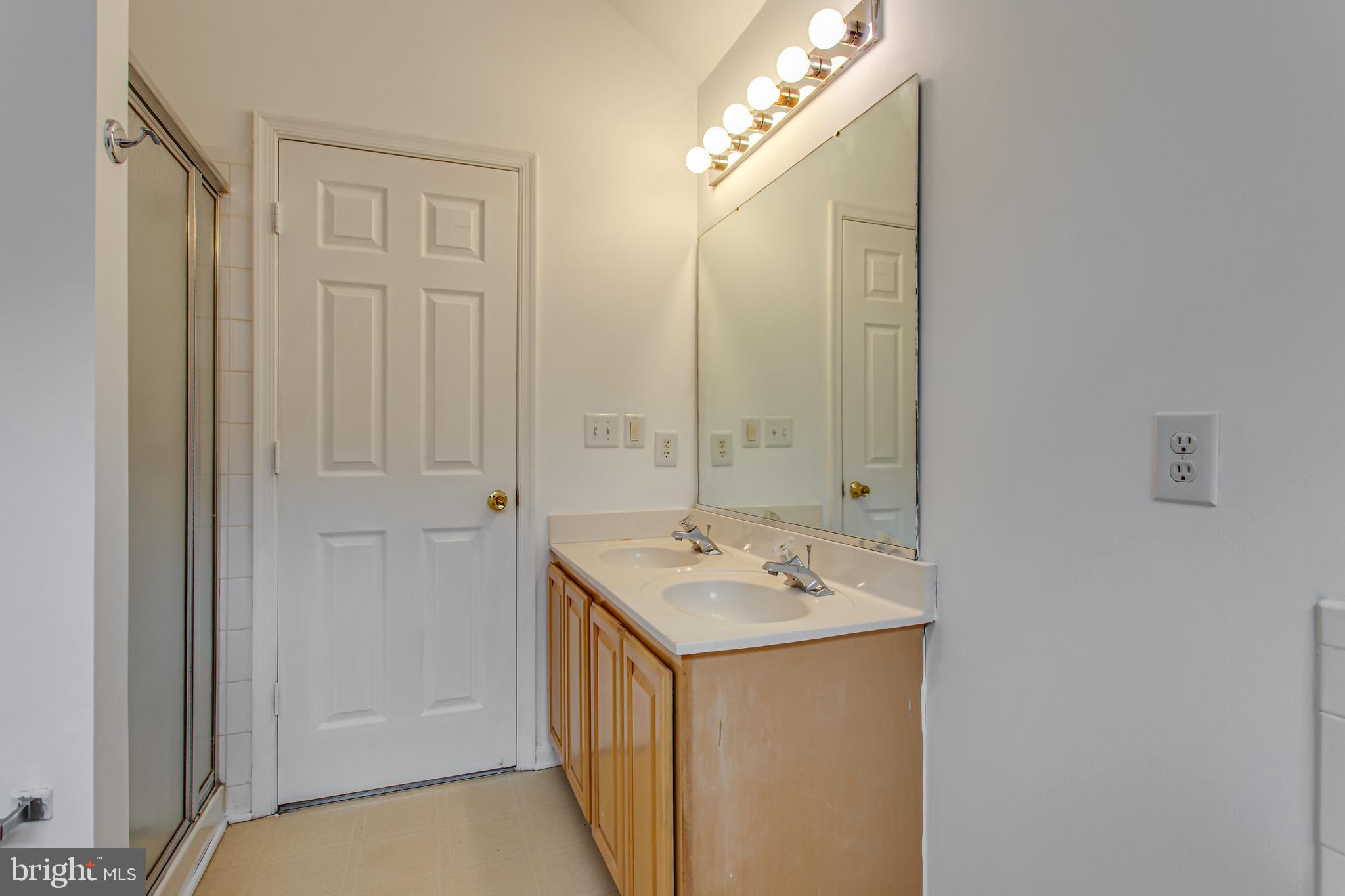 ASPEN WOODS - Residential