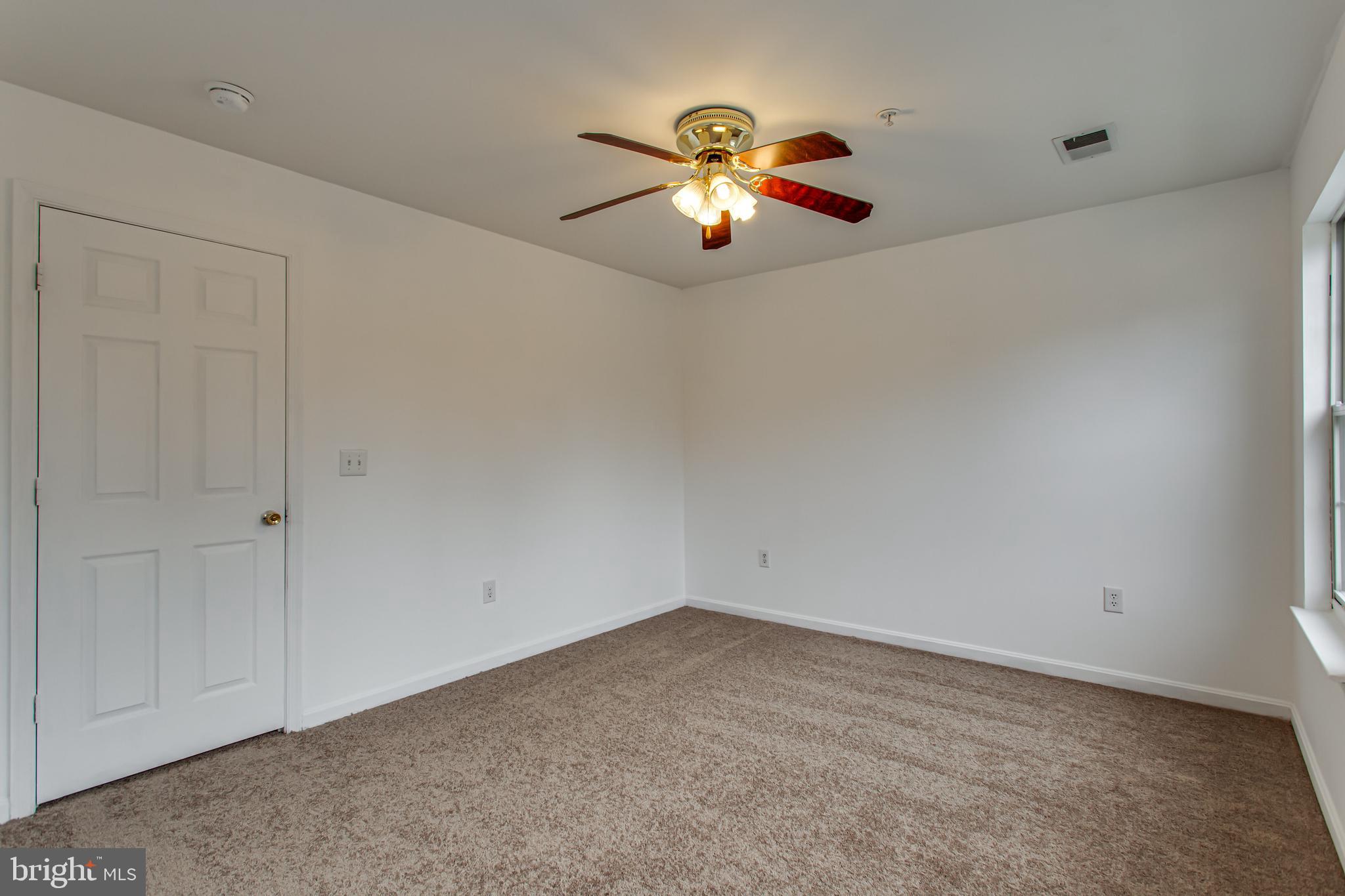 ASPEN WOODS - Residential