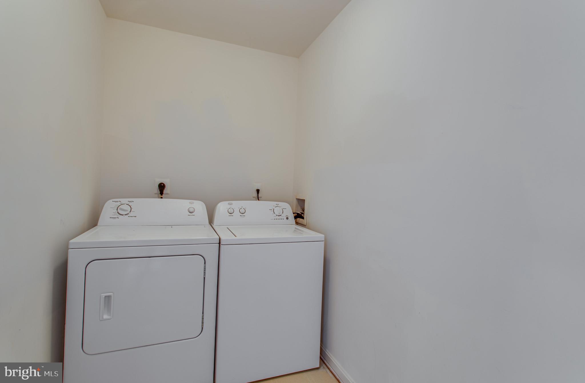 ASPEN WOODS - Residential