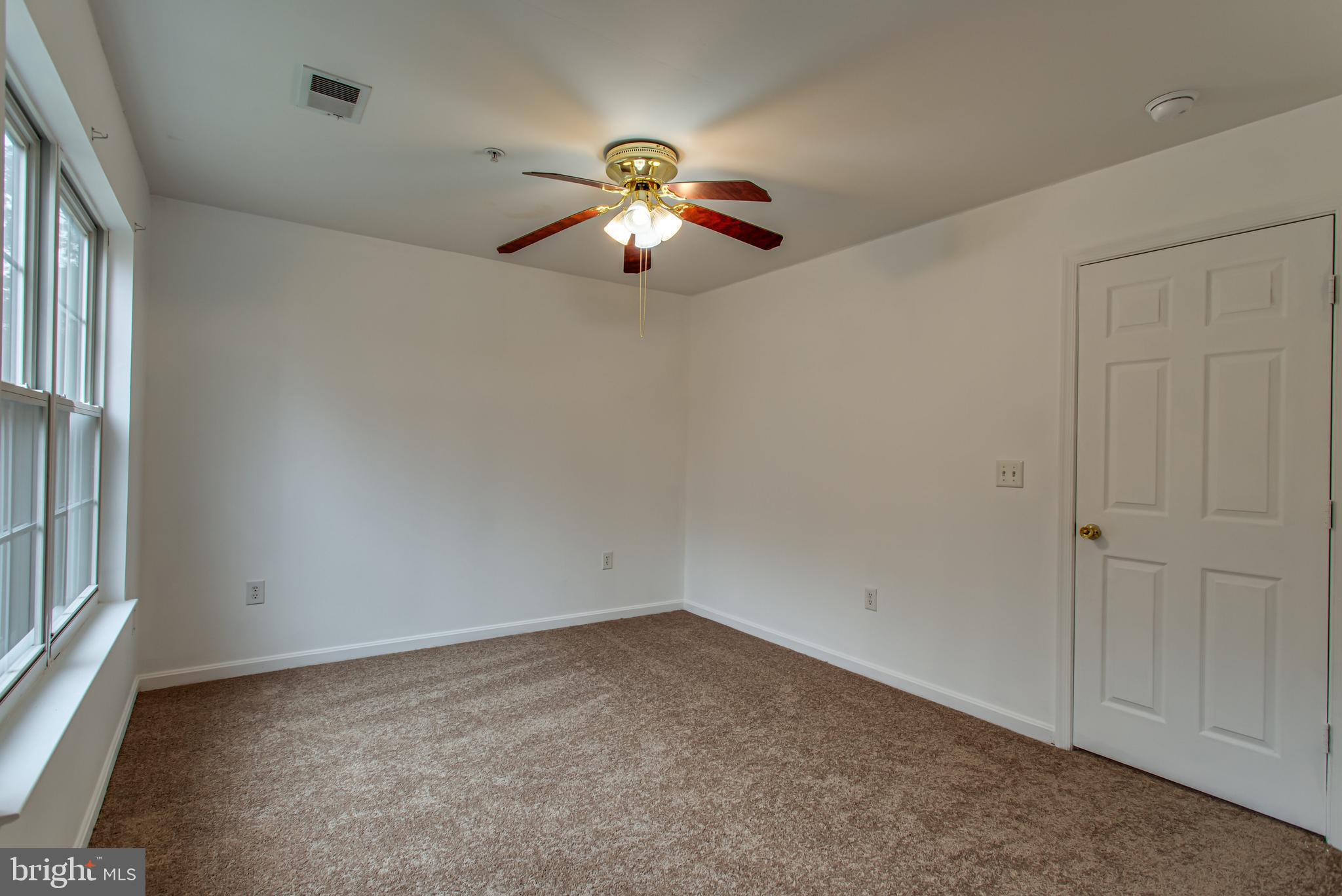 ASPEN WOODS - Residential