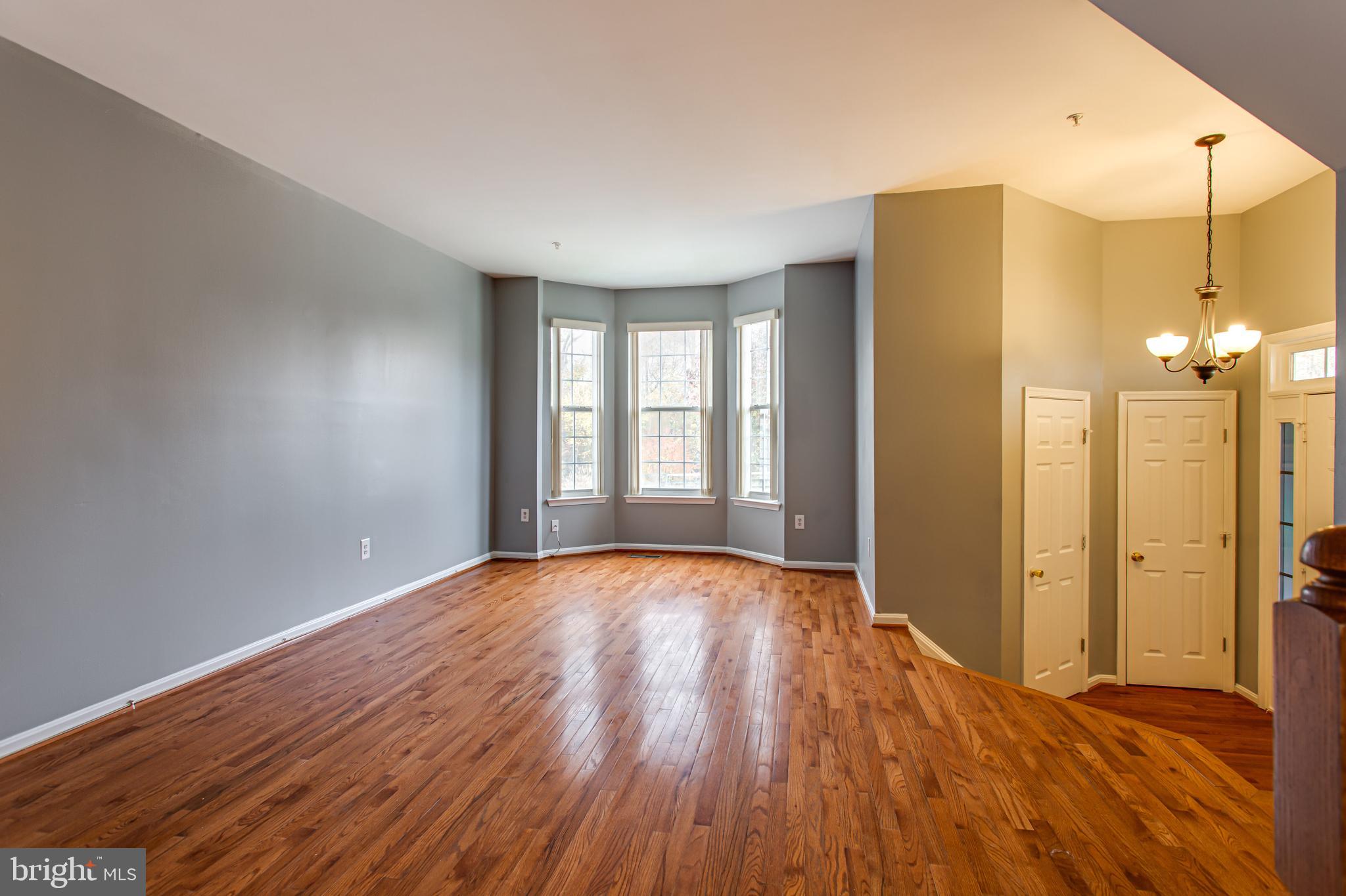 ASPEN WOODS - Residential