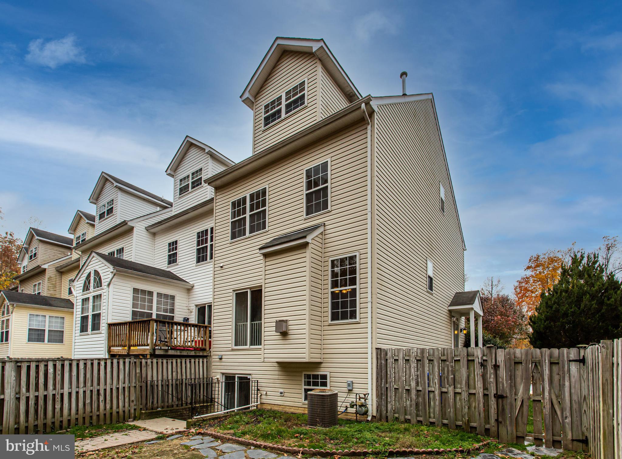 ASPEN WOODS - Residential