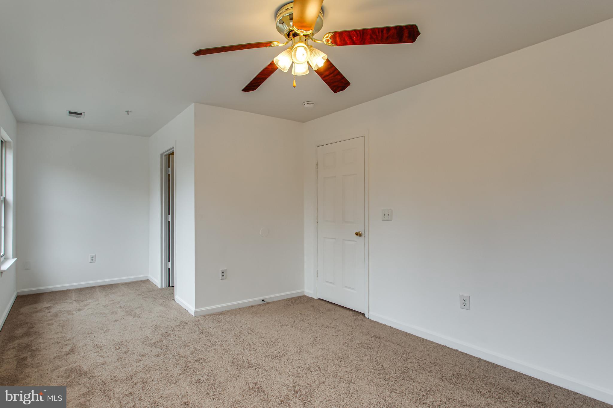 ASPEN WOODS - Residential