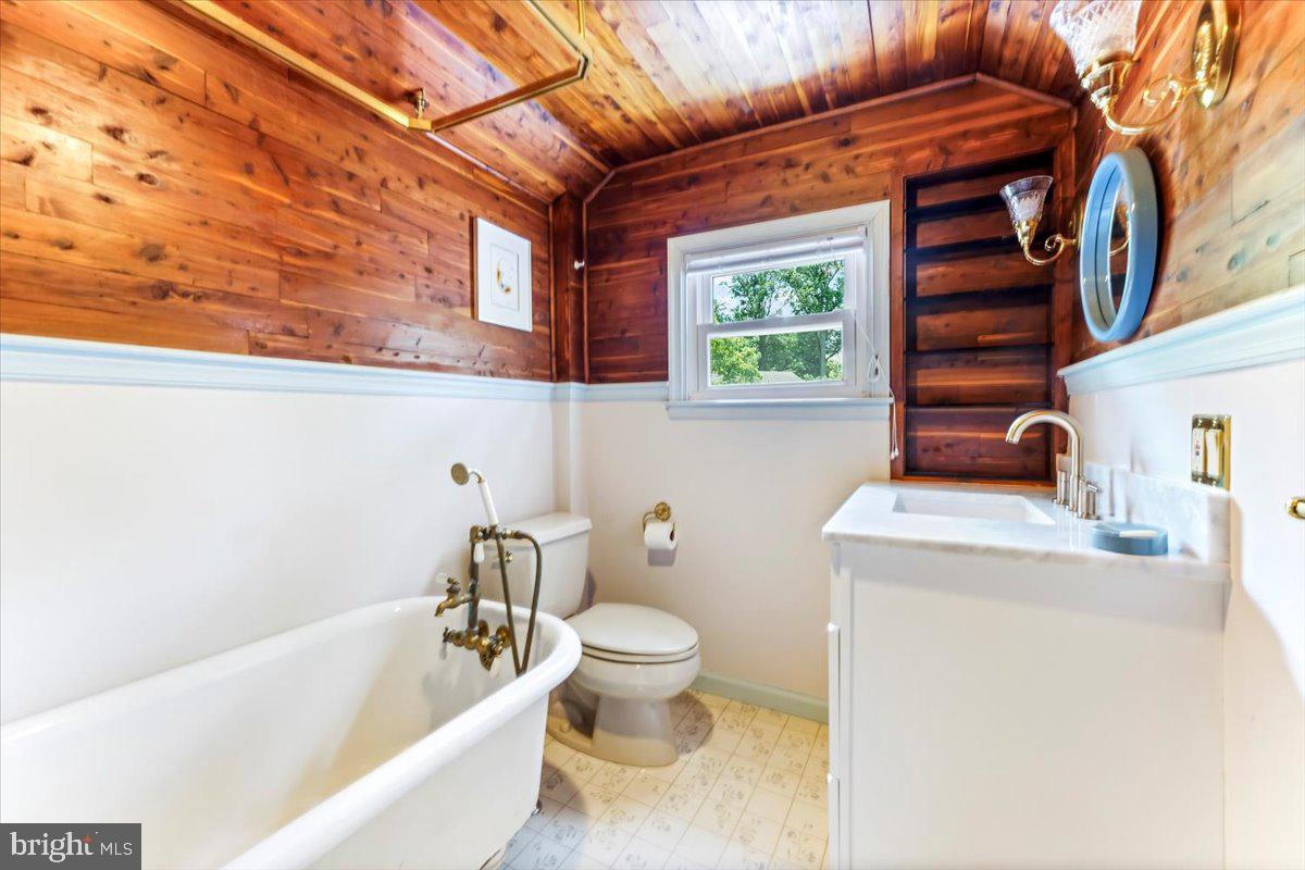 SOUTH WAYNE - Residential