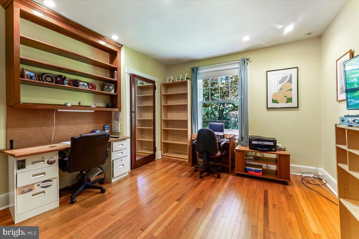 SOUTH WAYNE - Residential