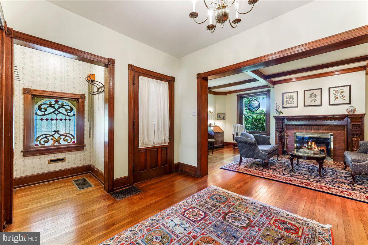 SOUTH WAYNE - Residential